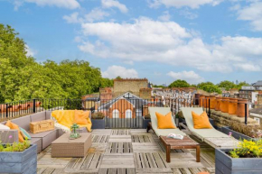 Luana's Stunning Rooftop
